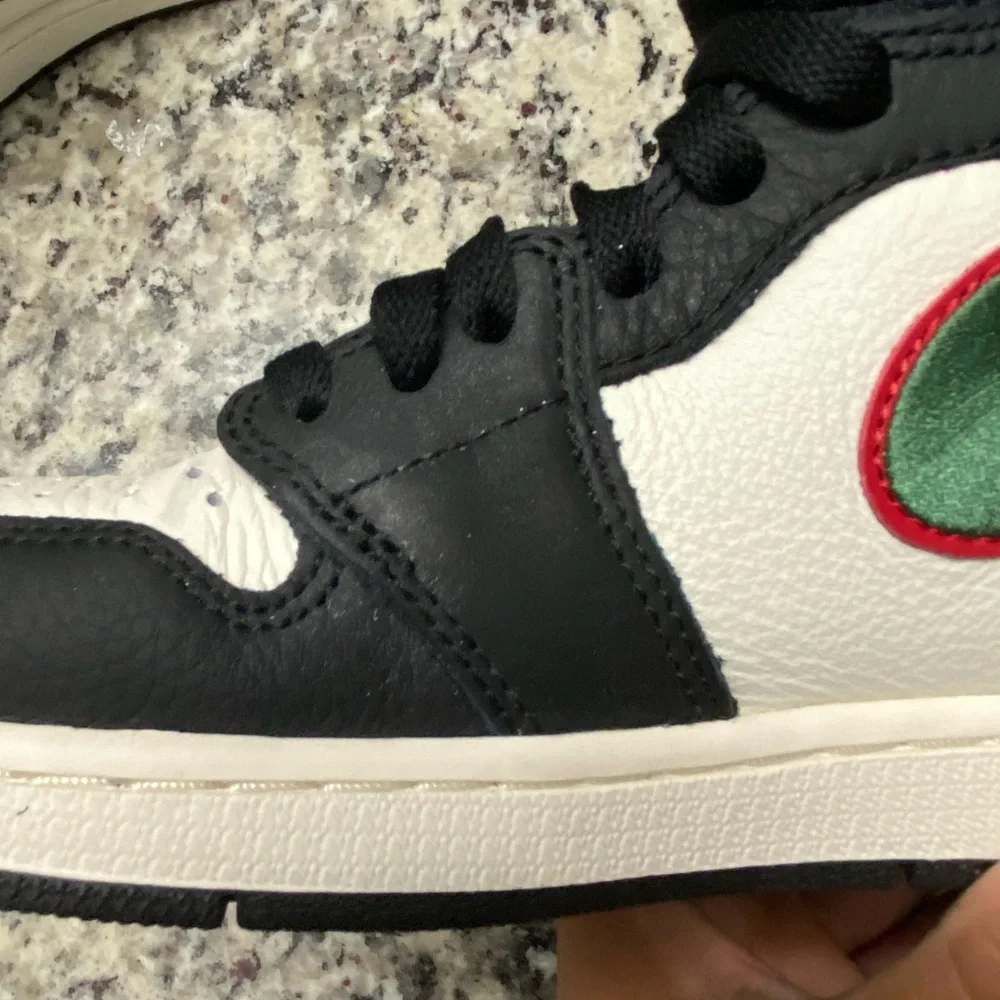 Jordan Air Jordan 1 High Black White Green Red